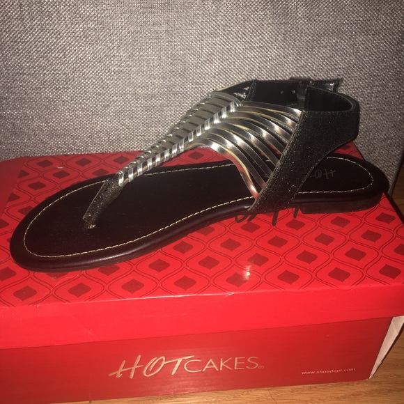 Black and silver sandal - Picture 1 of 3